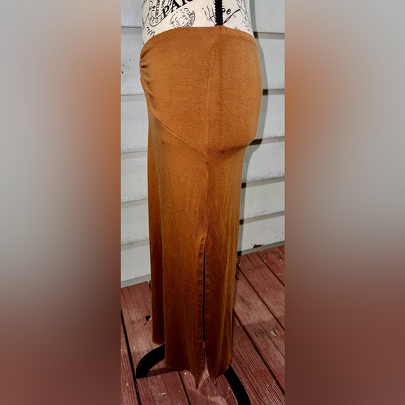 L*SPACE It's A Date Skirt• Color: Coffee• Size: S/M• - Picture 2 of 8